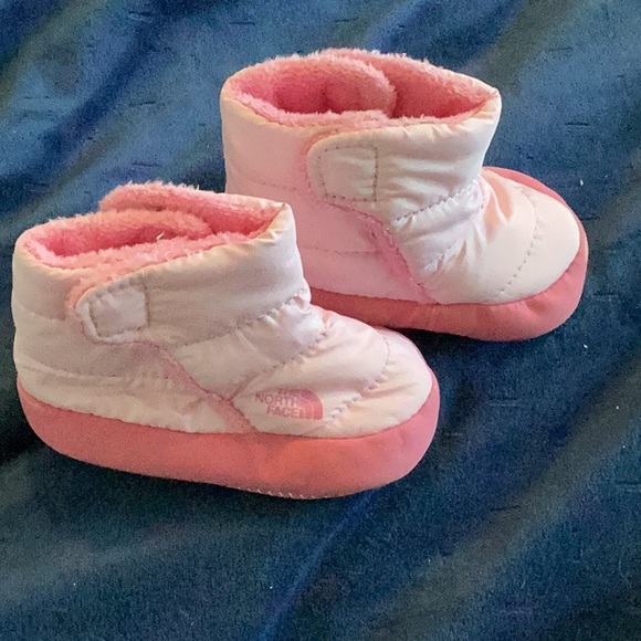 TNF baby booties - Picture 2 of 6